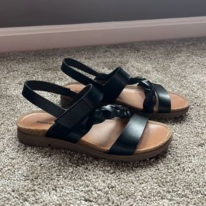 BareTraps HAPPY Women's Sandals Size 7.5M